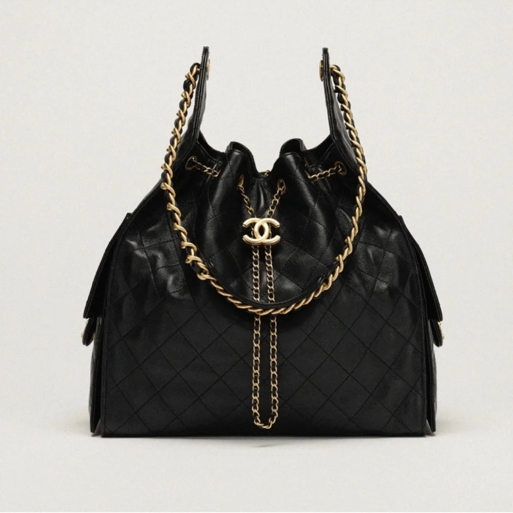 NEW✨ Chanel 25 Leather Hobo Bag Medium - Black - Picture 1 of 15